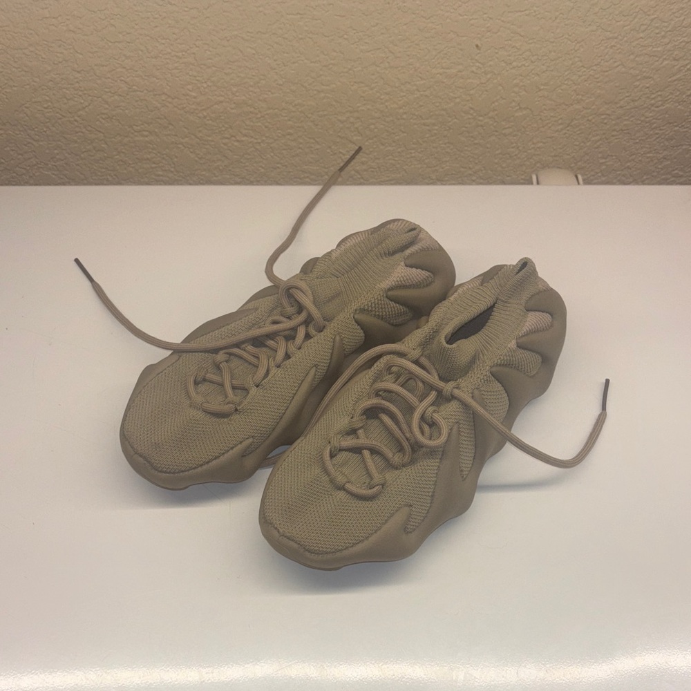 Yeezy 450 Stone Flax sneaker
